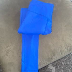 Beautiful blue yogalicious leggings size Medium